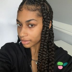 Meet your Posher, Maya